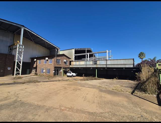 2,400M² WAREHOUSE TO LET IN WADEVILLE